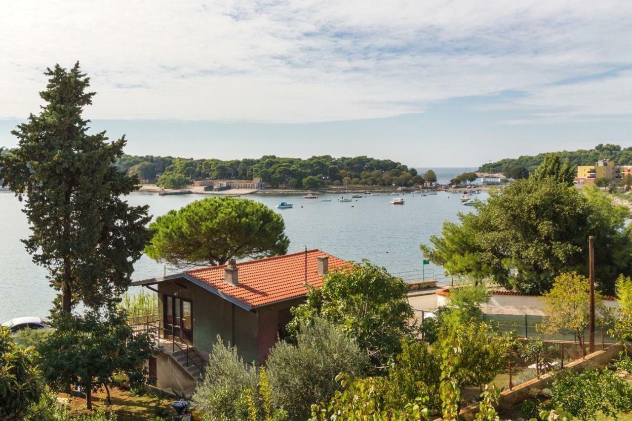 Apartments Tonka Near Beach And Sea Pula Exterior photo